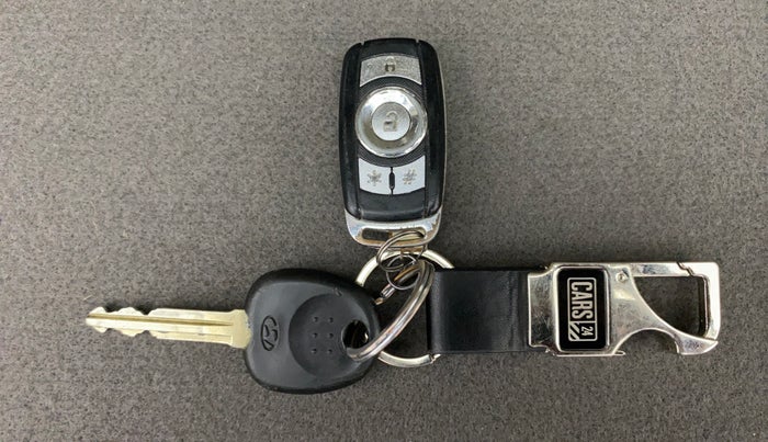 2012 Hyundai i10 SPORTZ 1.2 AT, Petrol, Automatic, 11,895 km, Key Close Up