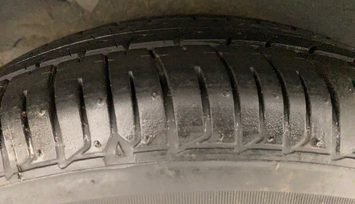 2012 Hyundai i10 SPORTZ 1.2 AT, Petrol, Automatic, 11,895 km, Right Rear Tyre Tread