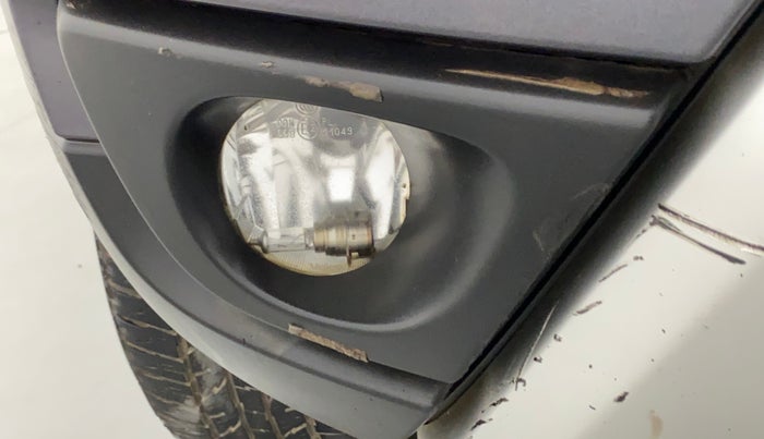 2017 Renault Duster 85 PS RXZ DIESEL, Diesel, Manual, 69,947 km, Right fog light - Not working