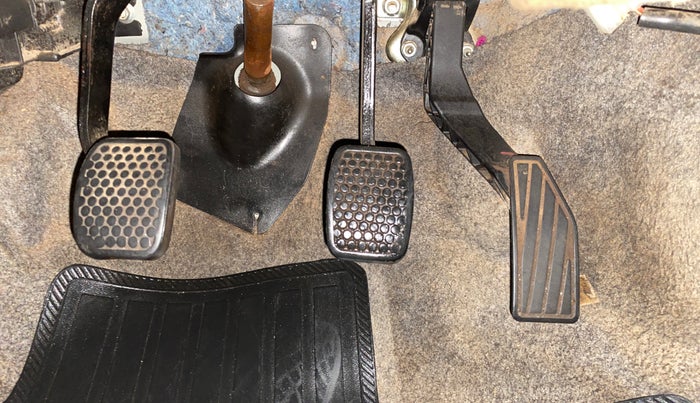 2018 Maruti Alto 800 LXI, Petrol, Manual, 66,297 km, Pedals