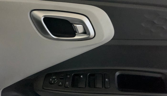 2022 Hyundai GRAND I10 NIOS SPORTZ 1.2 KAPPA VTVT, Petrol, Manual, 34,308 km, Driver Side Door Panels Control