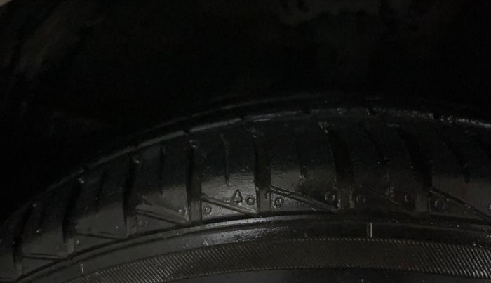 2022 Hyundai GRAND I10 NIOS SPORTZ 1.2 KAPPA VTVT, Petrol, Manual, 34,308 km, Right Front Tyre Tread