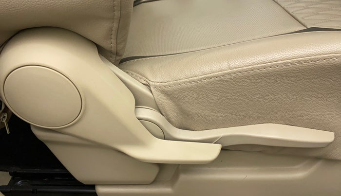 2021 Maruti Ertiga ZXI+ SHVS, Petrol, Manual, 15,246 km, Driver Side Adjustment Panel