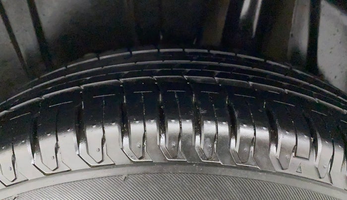 2021 Maruti Ertiga ZXI+ SHVS, Petrol, Manual, 15,246 km, Left Rear Tyre Tread