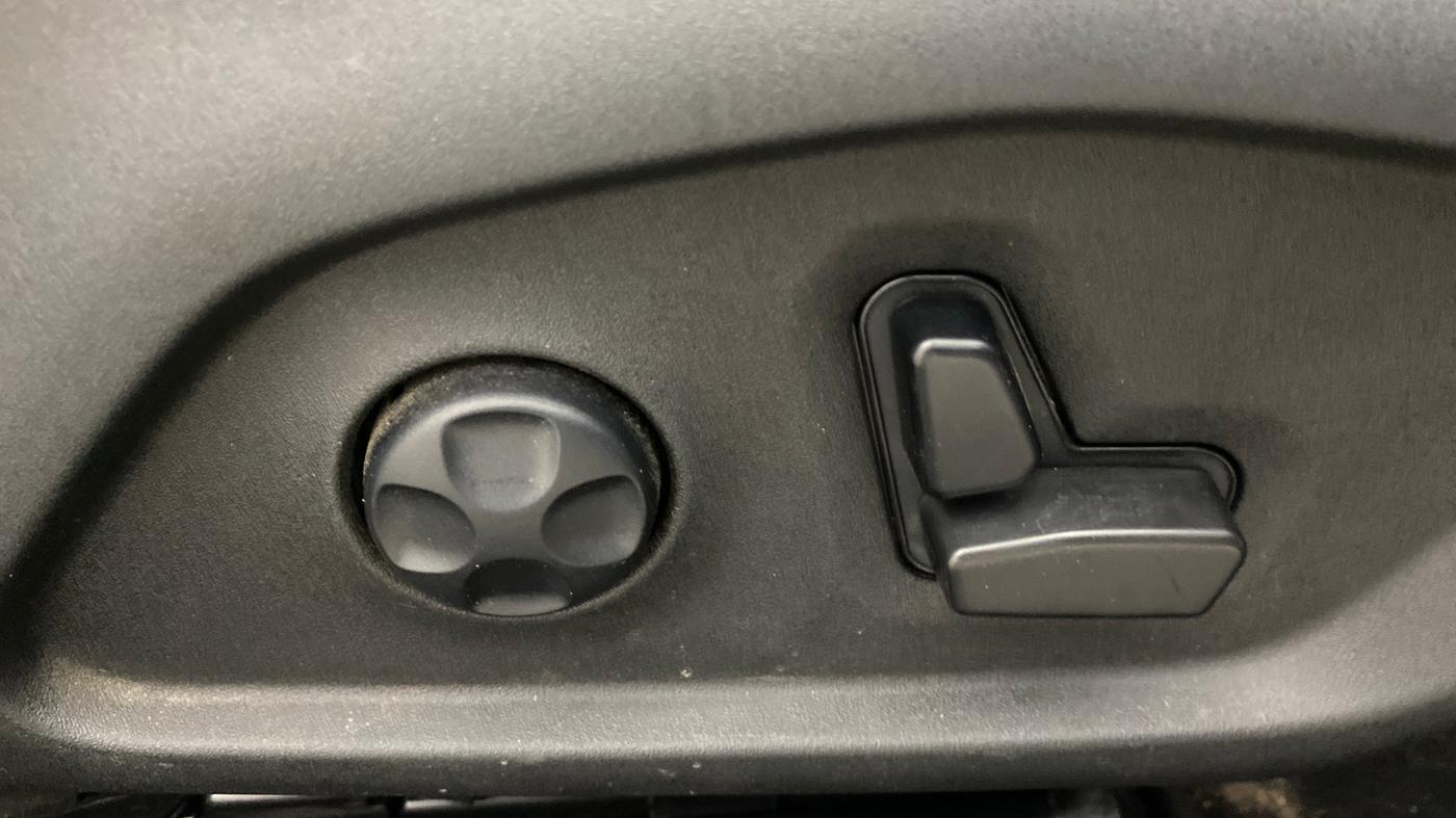 2023 Jeep Compass MODEL S (O) DIESEL 4X4 AT, Diesel, Automatic, 43,239 km, Driver Side Adjustment Panel