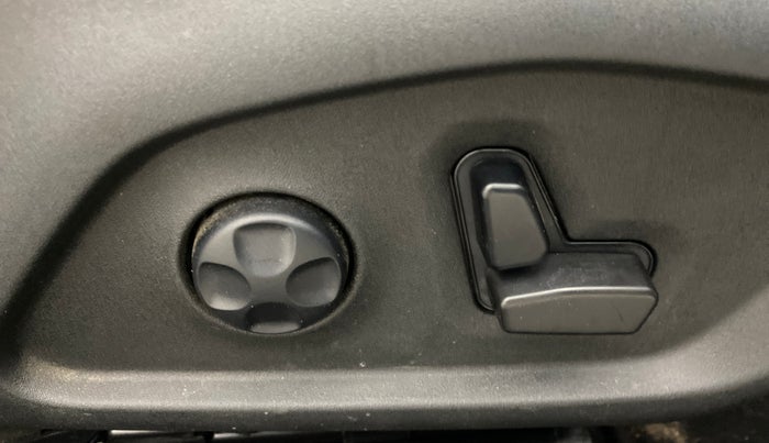 2023 Jeep Compass MODEL S (O) DIESEL 4X4 AT, Diesel, Automatic, 43,205 km, Driver Side Adjustment Panel