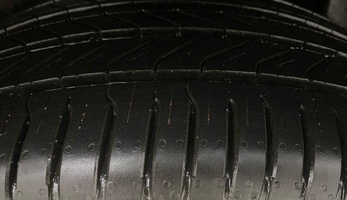 2023 Jeep Compass MODEL S (O) DIESEL 4X4 AT, Diesel, Automatic, 43,205 km, Left Rear Tyre Tread