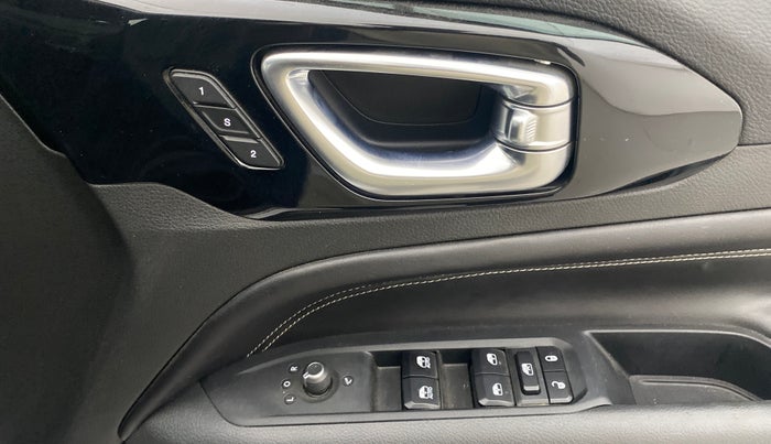 2023 Jeep Compass MODEL S (O) DIESEL 4X4 AT, Diesel, Automatic, 43,205 km, Driver Side Door Panels Control