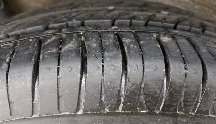 2018 Maruti Wagon R 1.0 VXI+ OPT. AMT, Petrol, Automatic, 81,020 km, Right Rear Tyre Tread