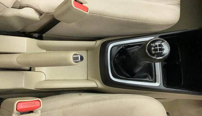 2018 Maruti Dzire VXI, Petrol, Manual, 69,688 km, Gear Lever