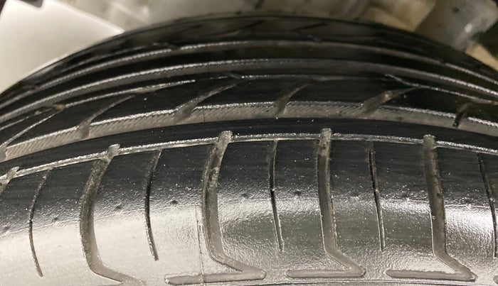 2015 Toyota Etios VX, Petrol, Manual, 41,578 km, Left Front Tyre Tread