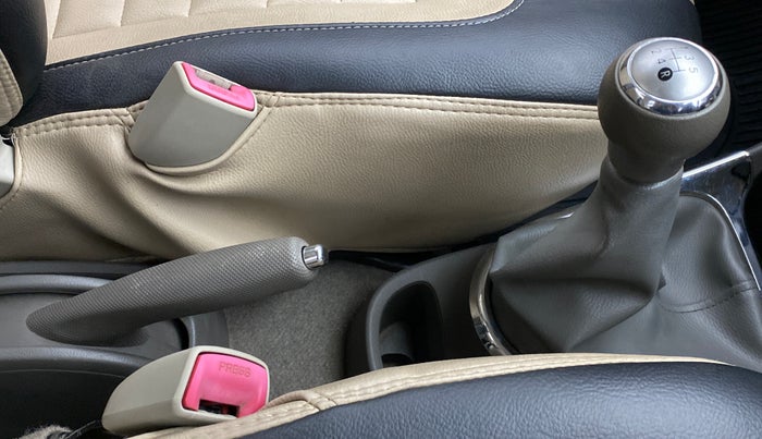 2015 Toyota Etios VX, Petrol, Manual, 41,578 km, Gear Lever