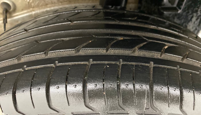2015 Toyota Etios VX, Petrol, Manual, 41,578 km, Left Rear Tyre Tread