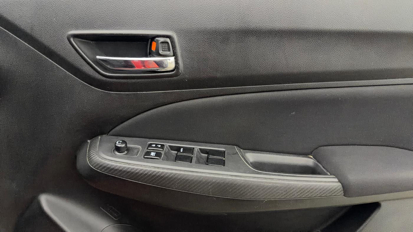 2023 Maruti Swift VXI, Petrol, Manual, 26,779 km, Driver Side Door Panels Control