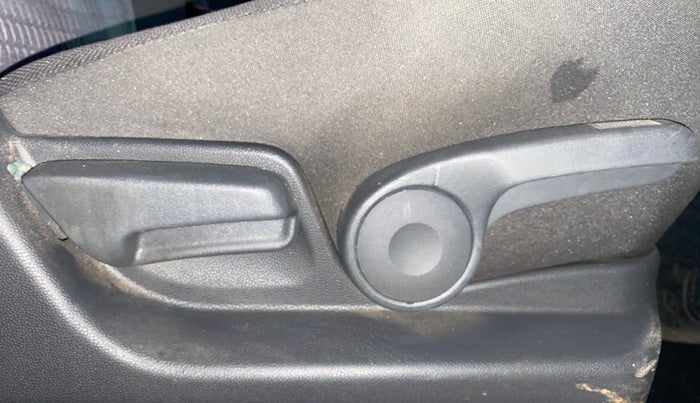 2013 Maruti Ritz ZXI, Petrol, Manual, 29,725 km, Driver Side Adjustment Panel