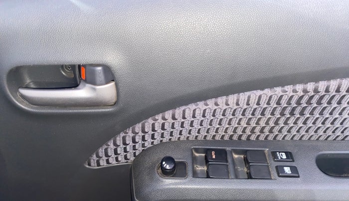2013 Maruti Ritz ZXI, Petrol, Manual, 29,725 km, Driver Side Door Panels Control