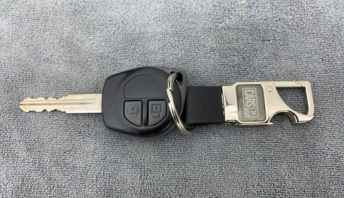 2015 Maruti Swift VXI D, Petrol, Manual, 34,459 km, Key Close-up