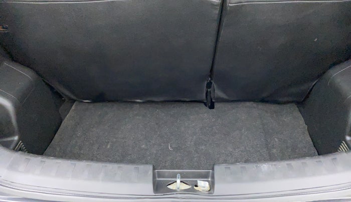 2015 Maruti Swift VXI D, Petrol, Manual, 34,459 km, Boot Inside View