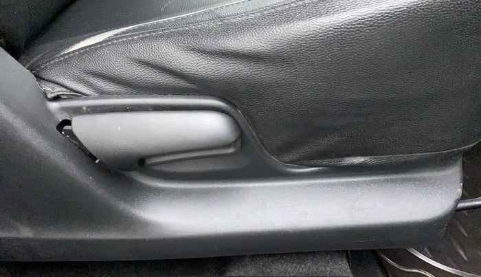 2015 Maruti Swift VXI D, Petrol, Manual, 34,459 km, Driver Side Adjustment Panel