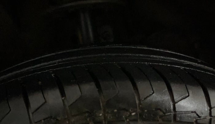 2023 Maruti Swift LXI, Petrol, Manual, 29,593 km, Right Front Tyre Tread