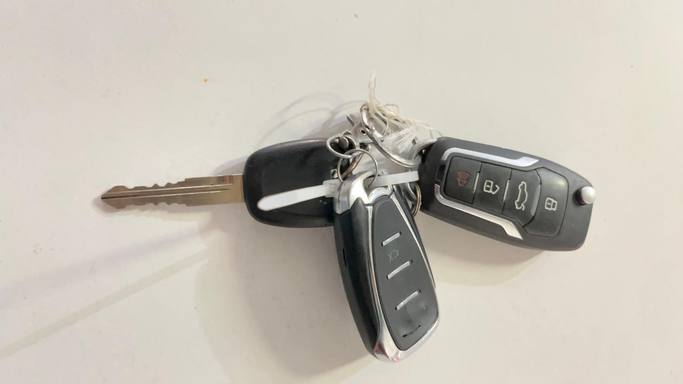 2023 Maruti Swift LXI, Petrol, Manual, 29,593 km, Key Close Up