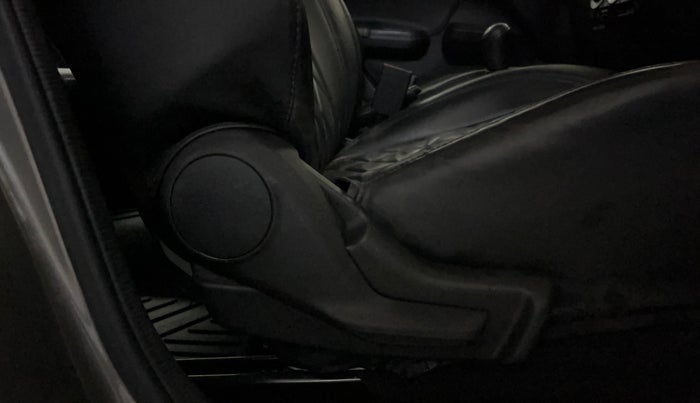 2023 Maruti Swift LXI, Petrol, Manual, 29,593 km, Driver Side Adjustment Panel