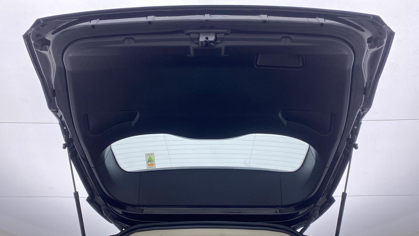 2022 Tata Safari XTA+ DARK EDITION , Diesel, Automatic, 20,673 km, Boot Door Open