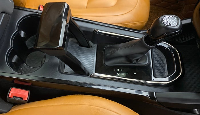 2022 Tata Safari XTA+ DARK EDITION , Diesel, Automatic, 20,673 km, Gear Lever