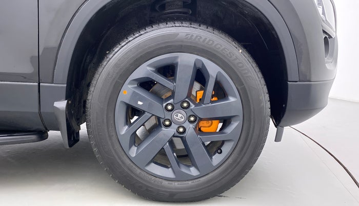 2022 Tata Safari XTA+ DARK EDITION , Diesel, Automatic, 20,673 km, Right Front Wheel