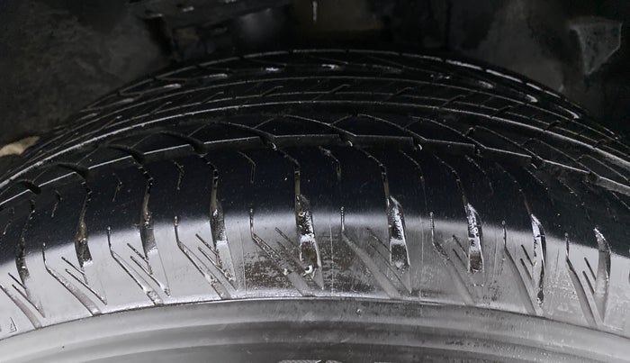 2022 Tata Safari XTA+ DARK EDITION , Diesel, Automatic, 20,673 km, Right Front Tyre Tread