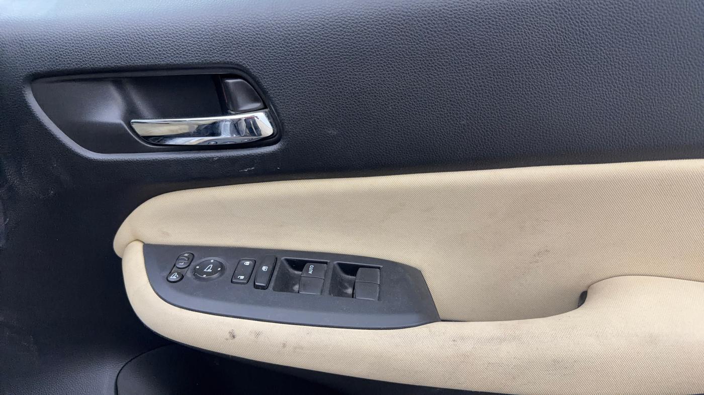 2023 Honda City 1.5L I-VTEC VX, Petrol, Manual, 18,827 km, Driver Side Door Panels Control