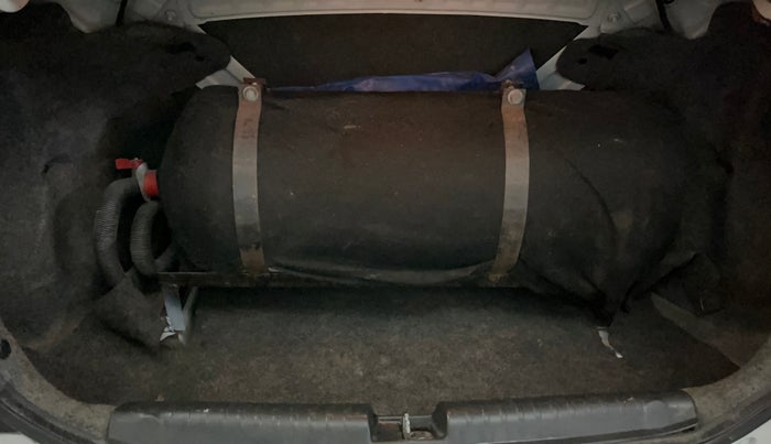 2017 Honda Amaze 1.2L I-VTEC S, CNG, Manual, 58,319 km, Boot Inside