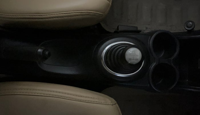 2017 Honda Amaze 1.2L I-VTEC S, CNG, Manual, 58,319 km, Gear Lever