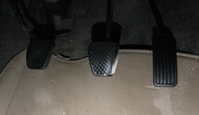 2017 Honda Amaze 1.2L I-VTEC S, CNG, Manual, 58,319 km, Pedals