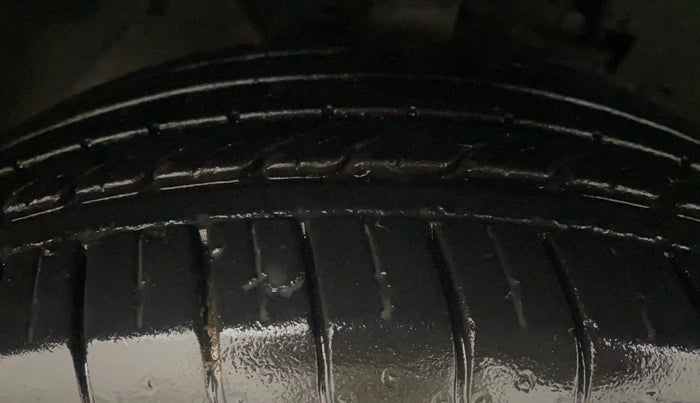 2023 Tata NEXON XMA SUNROOF PETROL, Petrol, Automatic, 14,457 km, Right Front Tyre Tread