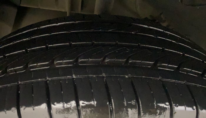 2023 Tata NEXON XMA SUNROOF PETROL, Petrol, Automatic, 14,457 km, Right Rear Tyre Tread