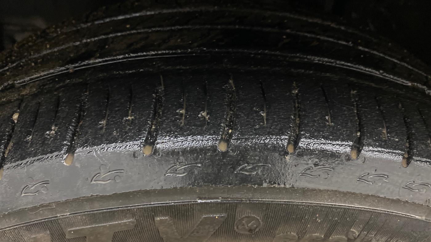 2020 Toyota YARIS G MT, Petrol, Manual, 1,04,531 km, Left Front Tyre Tread