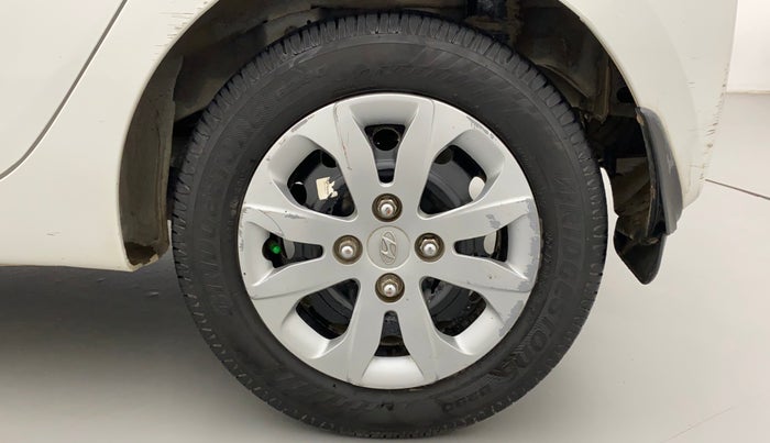 2017 Hyundai Eon SPORTZ, Petrol, Manual, 49,791 km, Left Rear Wheel