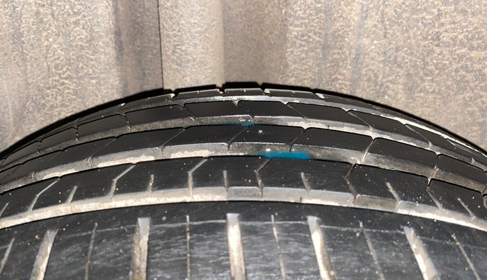 2018 Volkswagen Ameo HIGHLINE PLUS 1.0L 16 ALLOY, Petrol, Manual, 8,343 km, Right Rear Tyre Tread