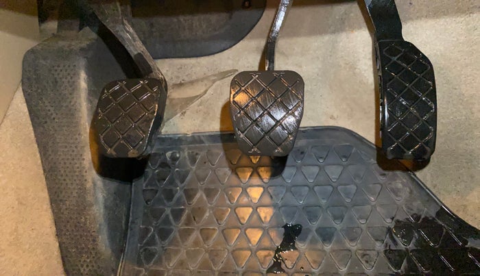 2018 Volkswagen Ameo HIGHLINE PLUS 1.0L 16 ALLOY, Petrol, Manual, 8,343 km, Pedals