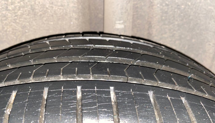 2018 Volkswagen Ameo HIGHLINE PLUS 1.0L 16 ALLOY, Petrol, Manual, 8,343 km, Left Rear Tyre Tread