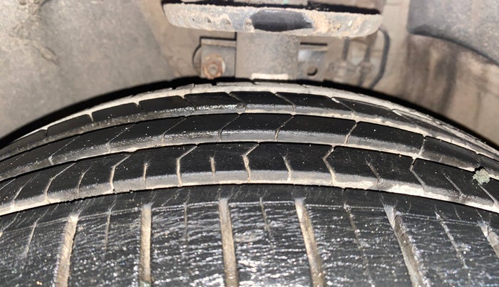 2018 Volkswagen Ameo HIGHLINE PLUS 1.0L 16 ALLOY, Petrol, Manual, 8,343 km, Left Front Tyre Tread