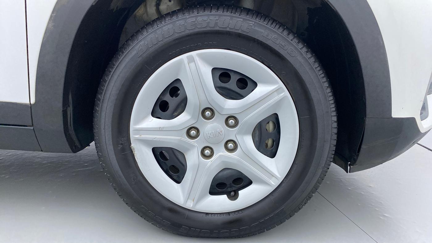2020 KIA SELTOS HTE 1.5 MT DIESEL, Diesel, Manual, 82,756 km, Right Front Wheel