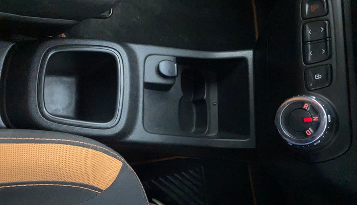 2017 Renault Kwid CLIMBER 1.0 AMT, Petrol, Automatic, 19,505 km, Gear Lever