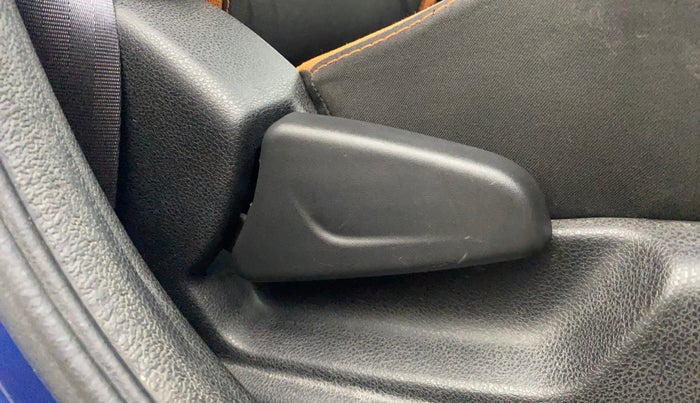 2017 Renault Kwid CLIMBER 1.0 AMT, Petrol, Automatic, 19,505 km, Driver Side Adjustment Panel