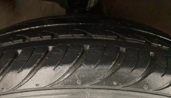 2012 Hyundai i10 ERA 1.1, Petrol, Manual, 27,306 km, Right Front Tyre Tread