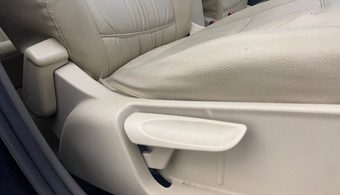 2013 Volkswagen Vento COMFORTLINE DIESEL 1.6, Diesel, Manual, 1,23,502 km, Driver Side Adjustment Panel