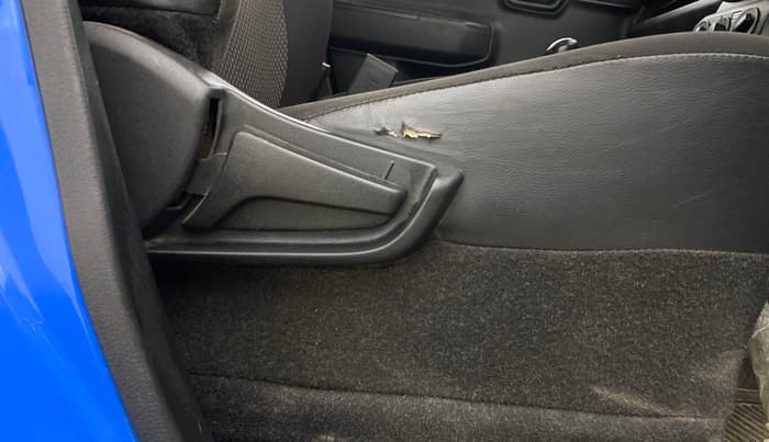 2019 Maruti S PRESSO VXI+, Petrol, Manual, 43,840 km, Driver Side Adjustment Panel