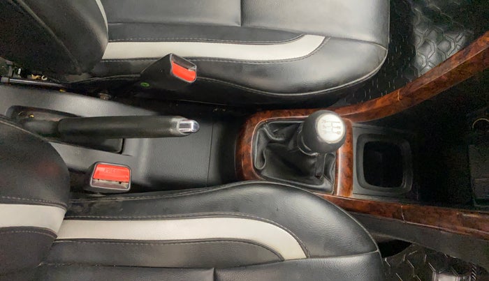 2015 Maruti Swift ZDI, Diesel, Manual, 83,737 km, Gear Lever