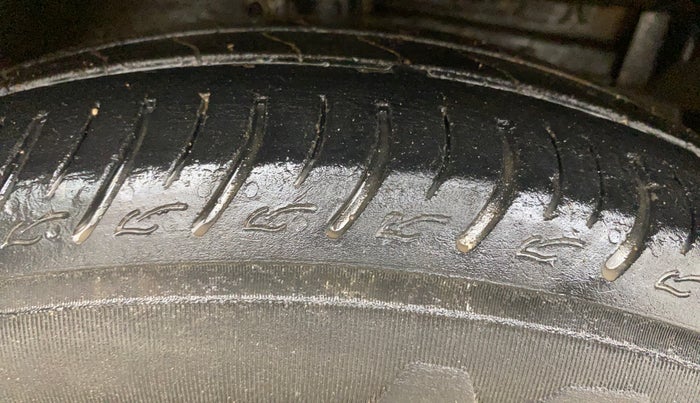 2015 Maruti Swift ZDI, Diesel, Manual, 83,737 km, Right Front Tyre Tread
